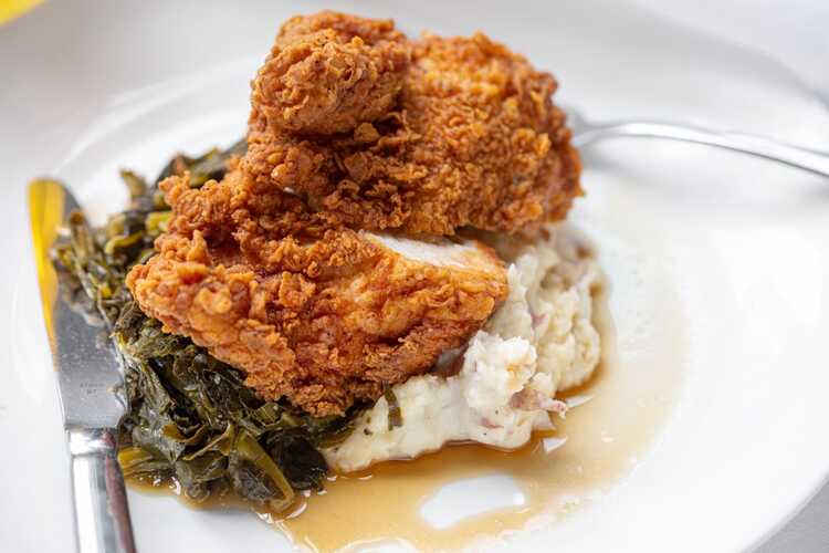 Atlanta Restaurants Open Through The Christmas & Holiday Season - Thrillist