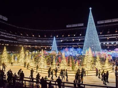 outdoor ice skating rink christmas