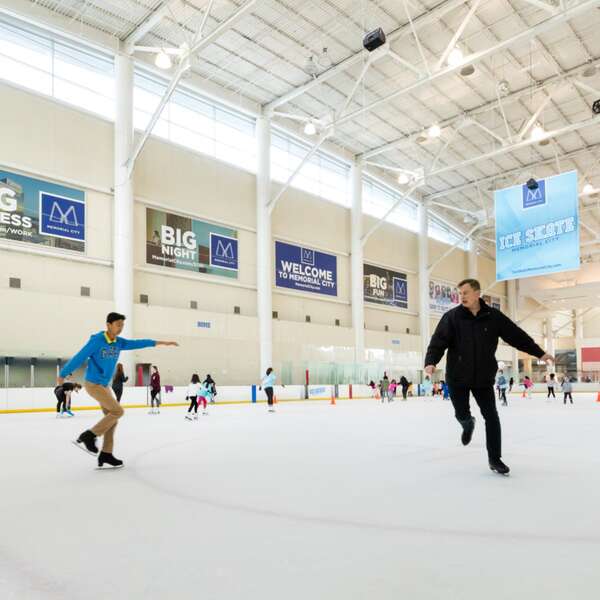 Ice Skate Memorial City: Houston, Texas - Thrillist