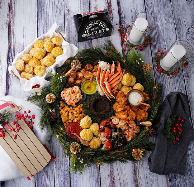 Get a Holiday Seafood Platter From Red Lobster Thrillist