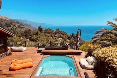Big Sur home with heated pool and spa