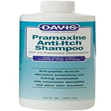 Groomer-recommended dog dandruff shampoo: Davis Pramoxine Anti-Itch Dog and Cat Shampoo