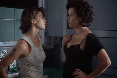 bound movie, gina gershon, jennifer tilly