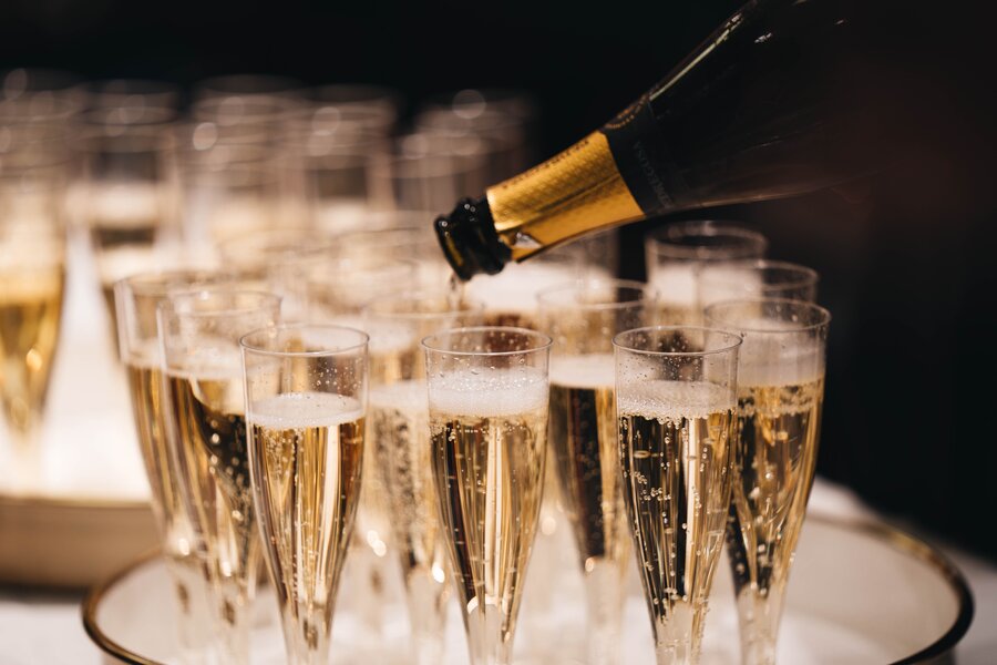 17 Best Champagne Brands for 2023 - Our Favorite Champagnes to Sip