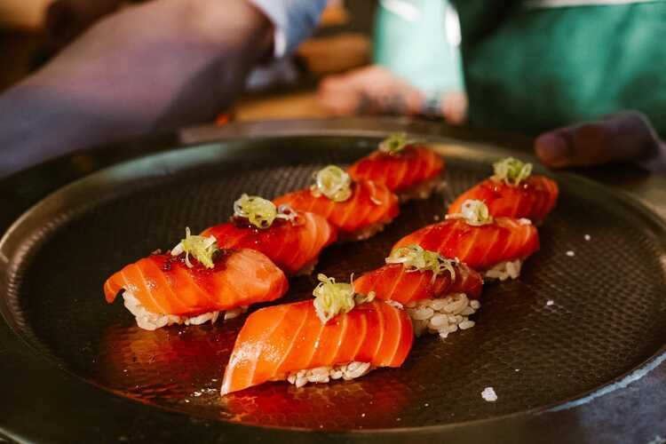 Daiso's super-easy, super-cheap sushi maker lets you make sushi