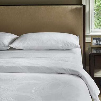 Westin Hotel Ultra Luxe Bed & Bedding Set