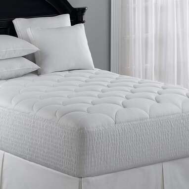 Buy Luxury Hotel Bedding from Marriott Hotels - Down Pillow