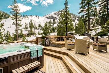 Modern mountain home for your entire crew