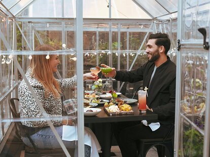 Philadelphia Restaurants Open Christmas Day 2022 Best Outdoor Dining In Philadelphia: Where To Eat Outside Right Now -  Thrillist