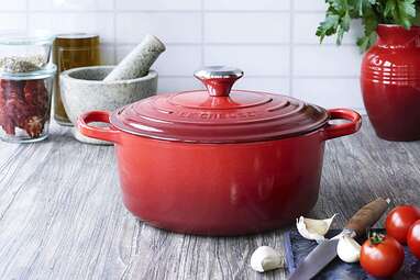 Le Creuset 5.5-Quart Signature Round Dutch Oven