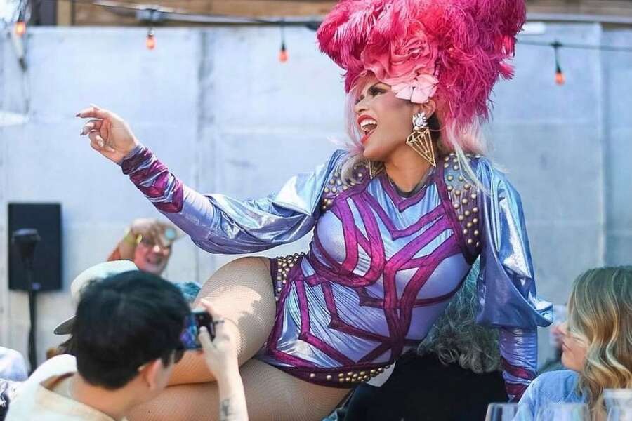 Best Houston Drag Shows Live Drag Queen Shows at Bars & Restaurants