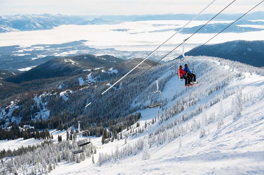 Best Skiing Near Seattle Top Resorts & Mountains Worth the Trip