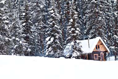 Escape Into The Woods At These Cozy Cabins Across The US - Thrillist 10 Pioneer Guest Cabins