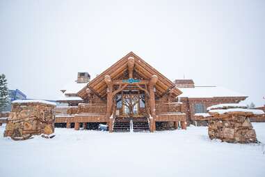 Escape Into The Woods At These Cozy Cabins Across The US - Thrillist 12 Big Sky Resort