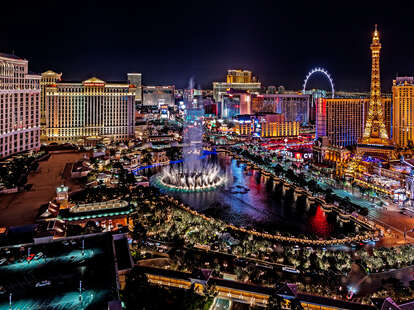 Famous Las Vegas hotel and Casino demolished 