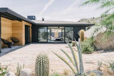 Glass house in Joshua Tree perfect for stargazing