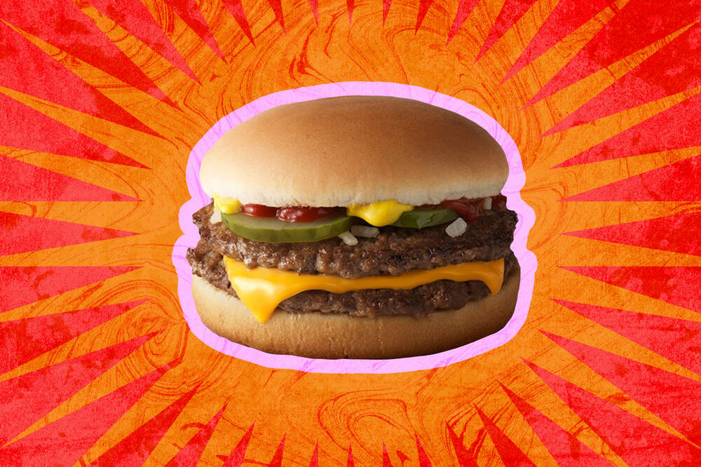 What makes a good burger for you? 🤔🍔👀 For me, McDonald's Burgers be