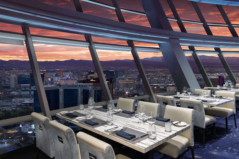 Celebrate Your Anniversary at Vegas' Most Romantic Restaurants