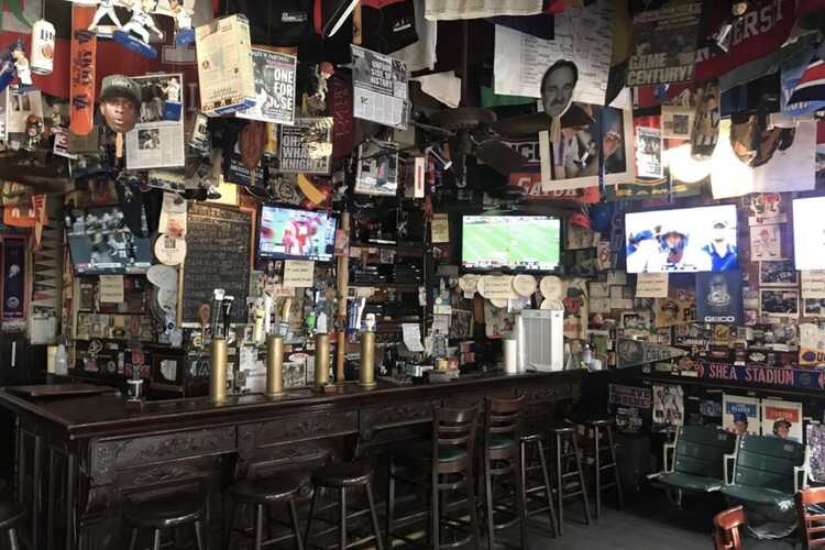 15 Best Sports Bars in NYC to Watch a Game With a Beer and Grub