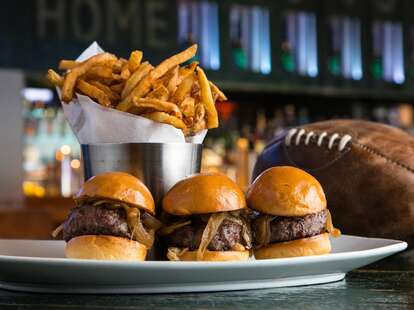 Where to Watch Thursday Night Football in NYC - MurphGuide: NYC