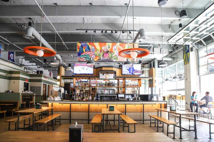 16 Philly Sports Bars Where You Can Catch the Big Game