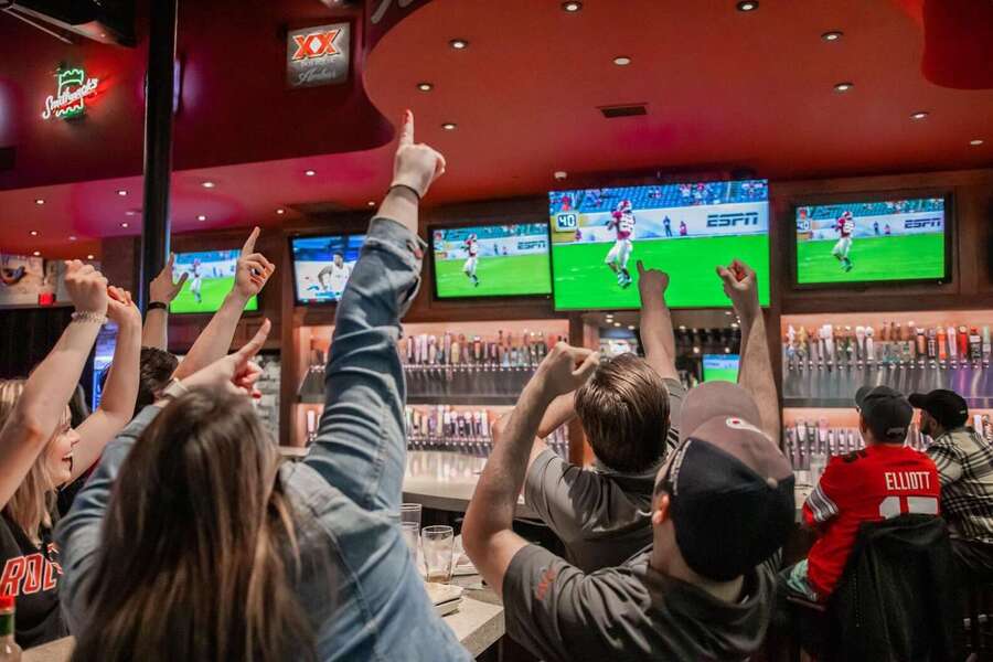 Best Sports Bars in Atlanta Where to Watch and Drink on Game Day