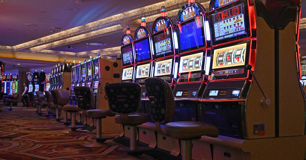 Vegas Casino Slot Machines Robbed For Millions, Cheating Vegas, Wonder