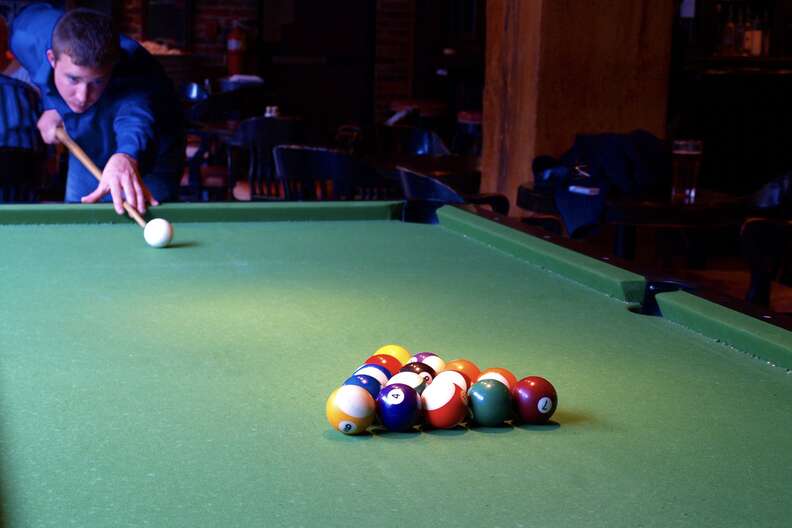 Best Sports Bars In Louisville Where, How Far Above The Pool Table Should A Light Be Hungry