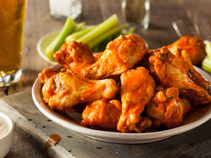 Super Bowl 2022 free food and deals from Buffalo Wild Wings