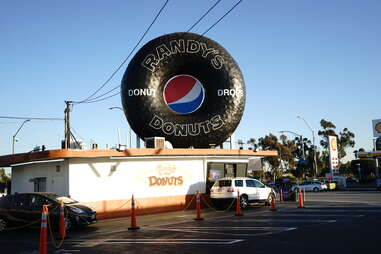 Randys Donuts