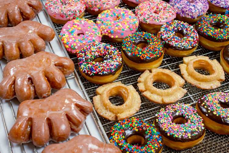 Best Donut Shops in Chicago: Where to Find the Best Donuts - Thrillist
