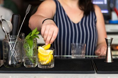 Hampton + Hudson Community Bar and Restaurant