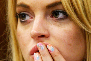 lindsay lohan fuck you nail