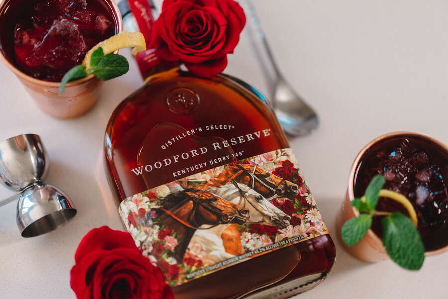 Woodford Reserve's 2022 Kentucky Derby Bottle Has Been Unveiled - Vimarsana News