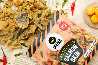 Chips de yema de huevo salada Piel de salmón Irvins Spain