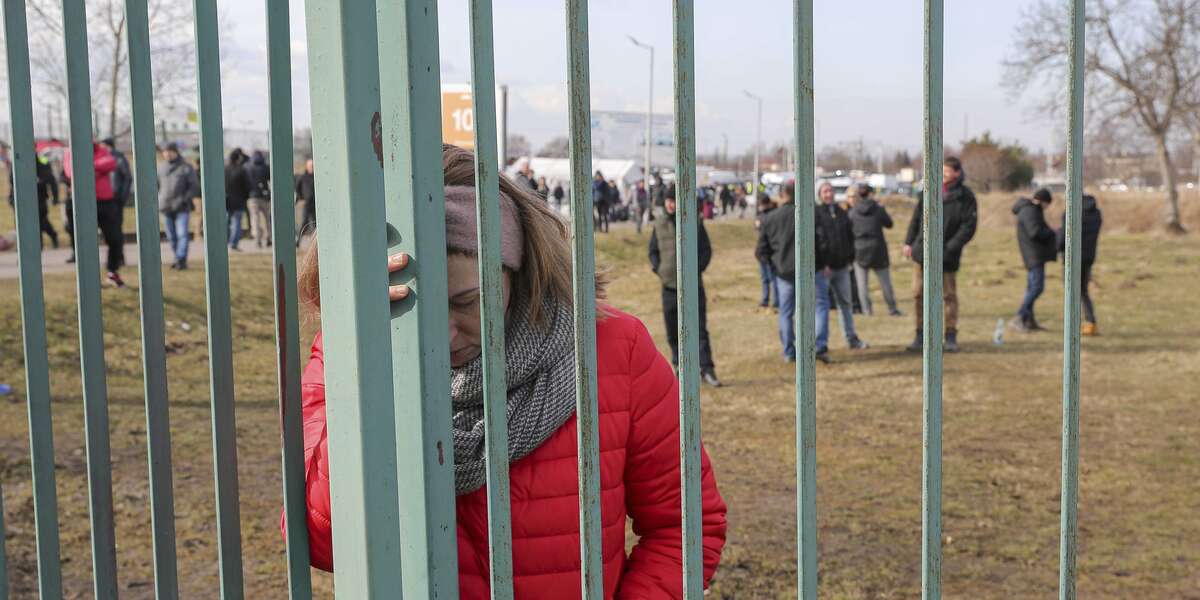 Ukraine Refugees' Hopes of Return Waning Weeks Into War - Vimarsana News