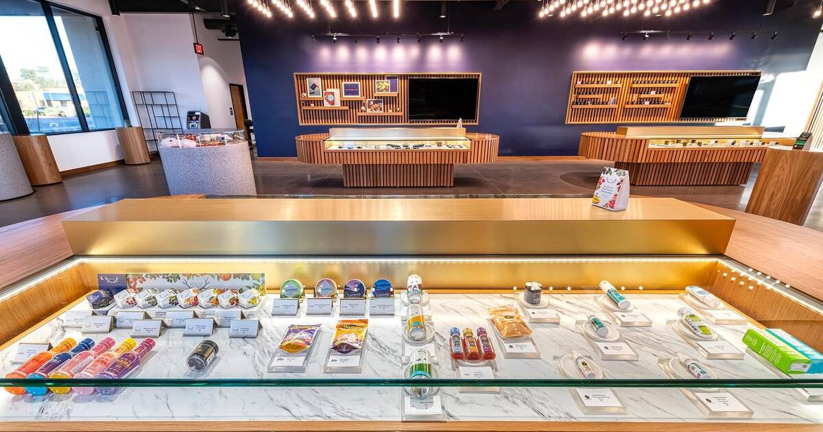 Best Dispensaries in Phoenix: Where to Buy Legal Weed in the Arizona -  Thrillist
