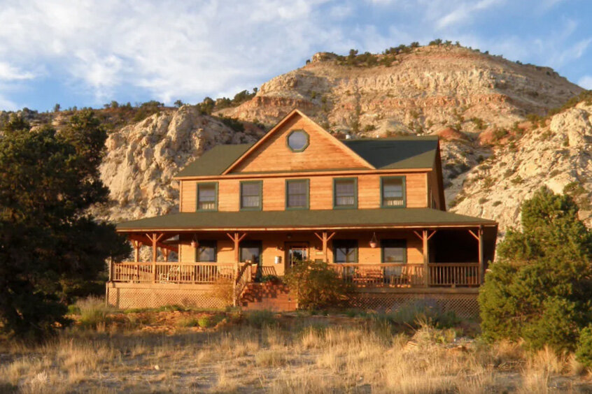 airbnbs near capitol reef national park
