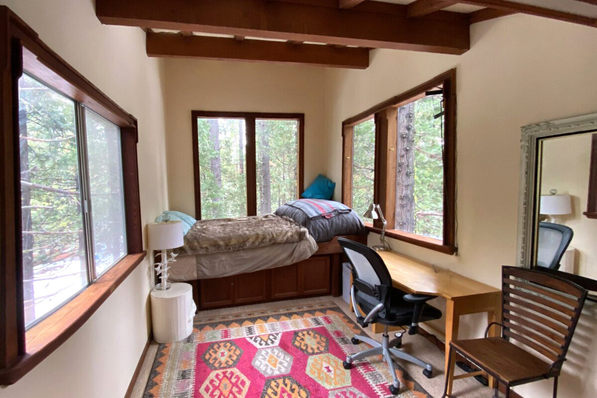 Airbnbs near Lassen Volcanic National Park