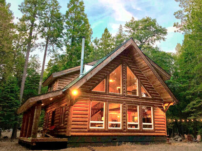 Airbnbs near Lassen Volcanic National Park