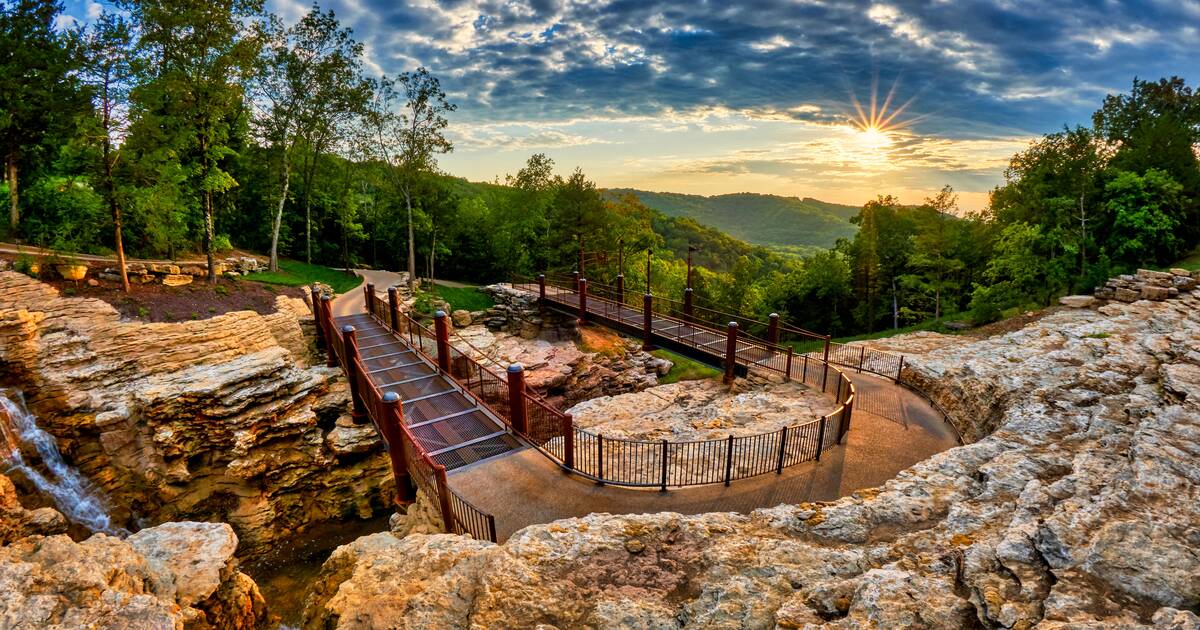 drive-through zoo near branson missouri