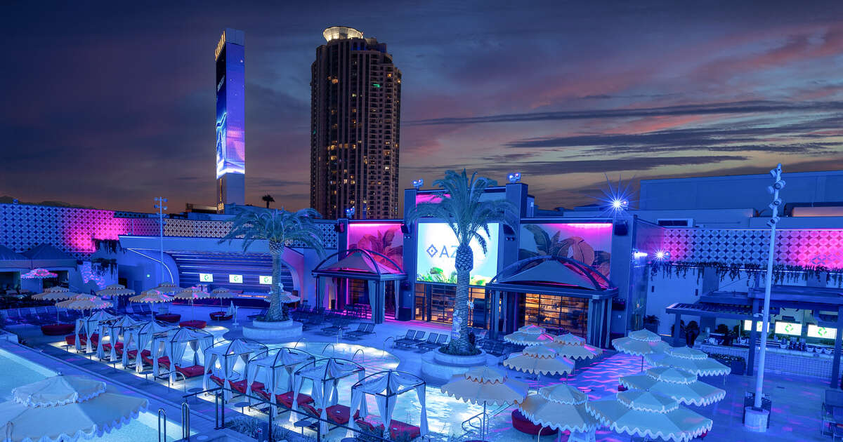 Visit Stadium Swim Circa Hotel in Las Vegas - Thrillist