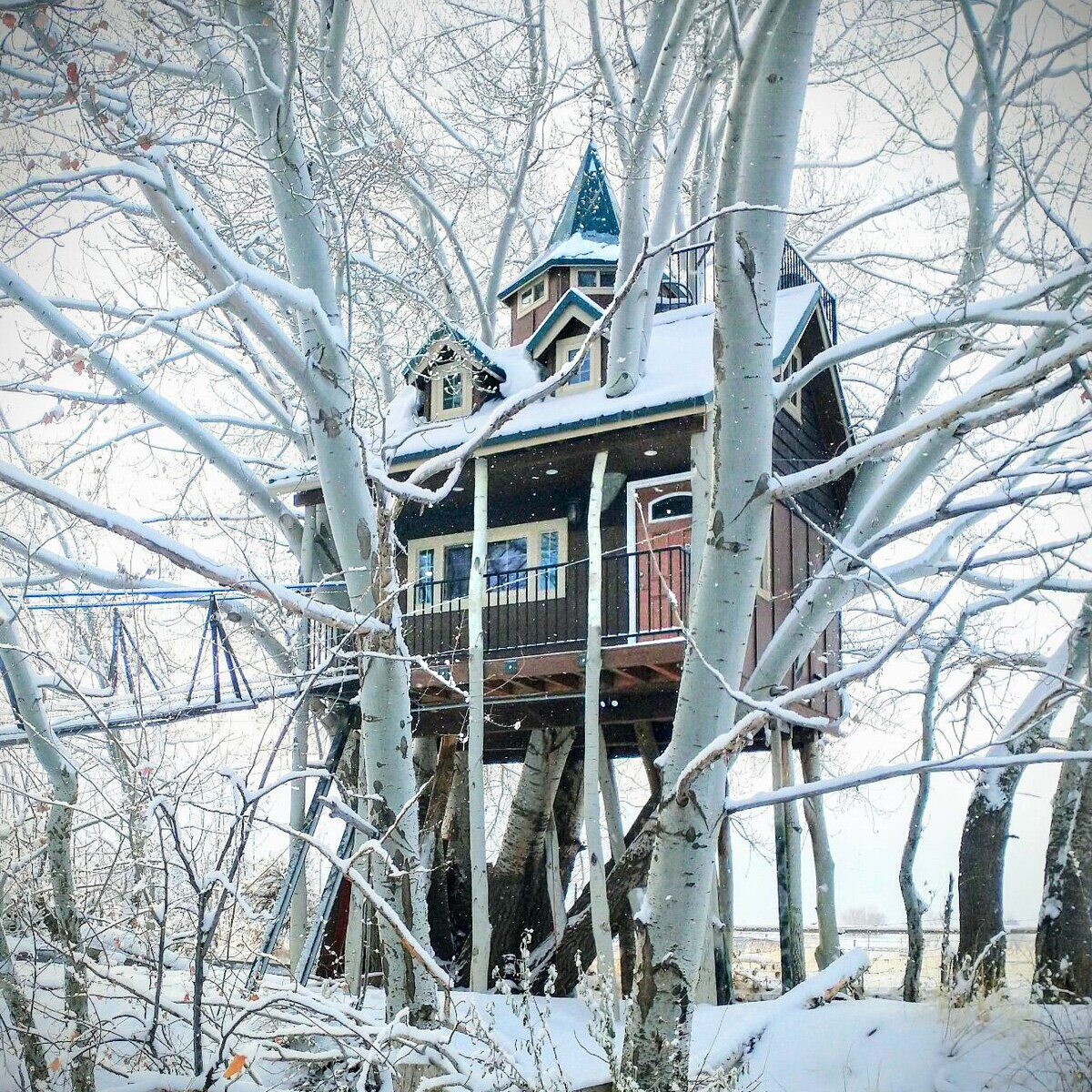 Utah treehouse airbnb