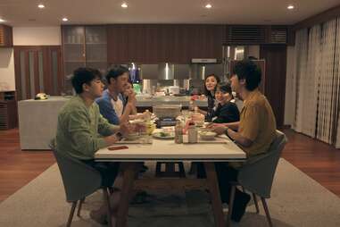 Terrace House: Opening New Doors diner table