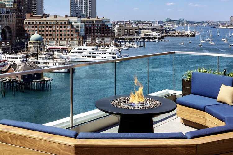 Lookout Rooftop and Bar