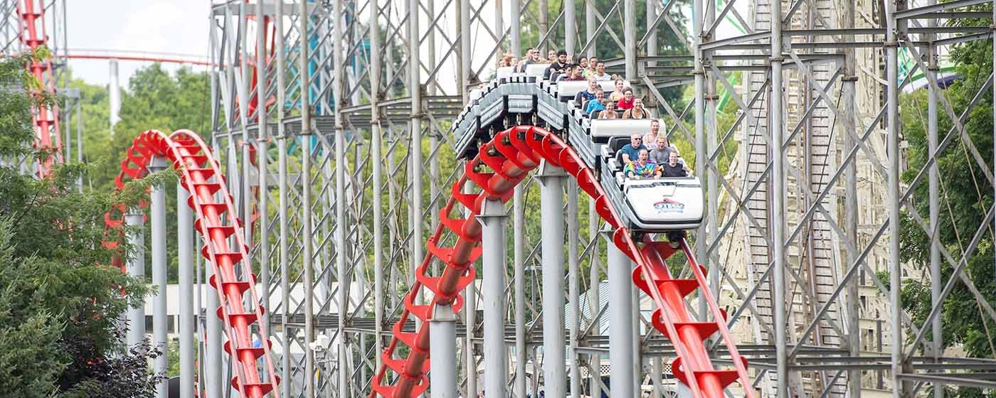 New York Theme Park Guide: Prices, Opening Dates, Travel Info & Rides -  Thrillist