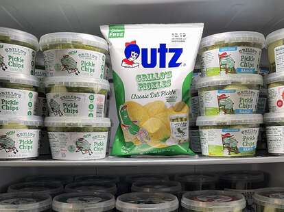 utz grillo's pickle chips