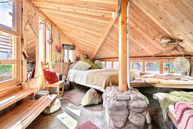 earth house airbnb