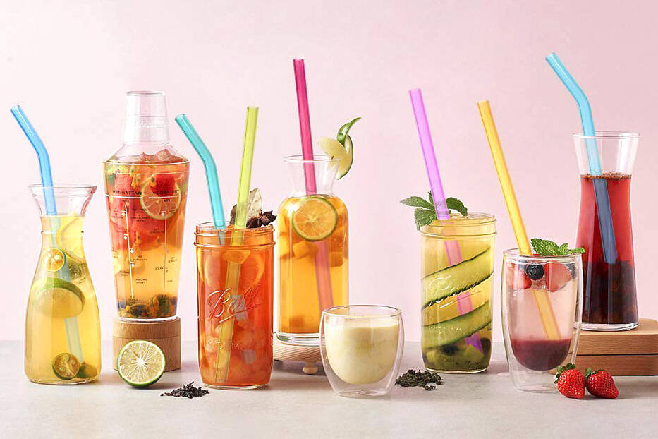 10 Best Reusable Straws to Buy in 2022 - Stainless Steel & Glass Straws