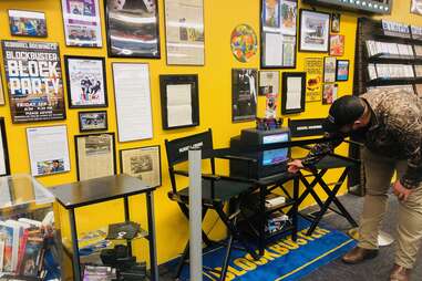 the TV/VCR combo in the Blockbuster in Bend, Oregon